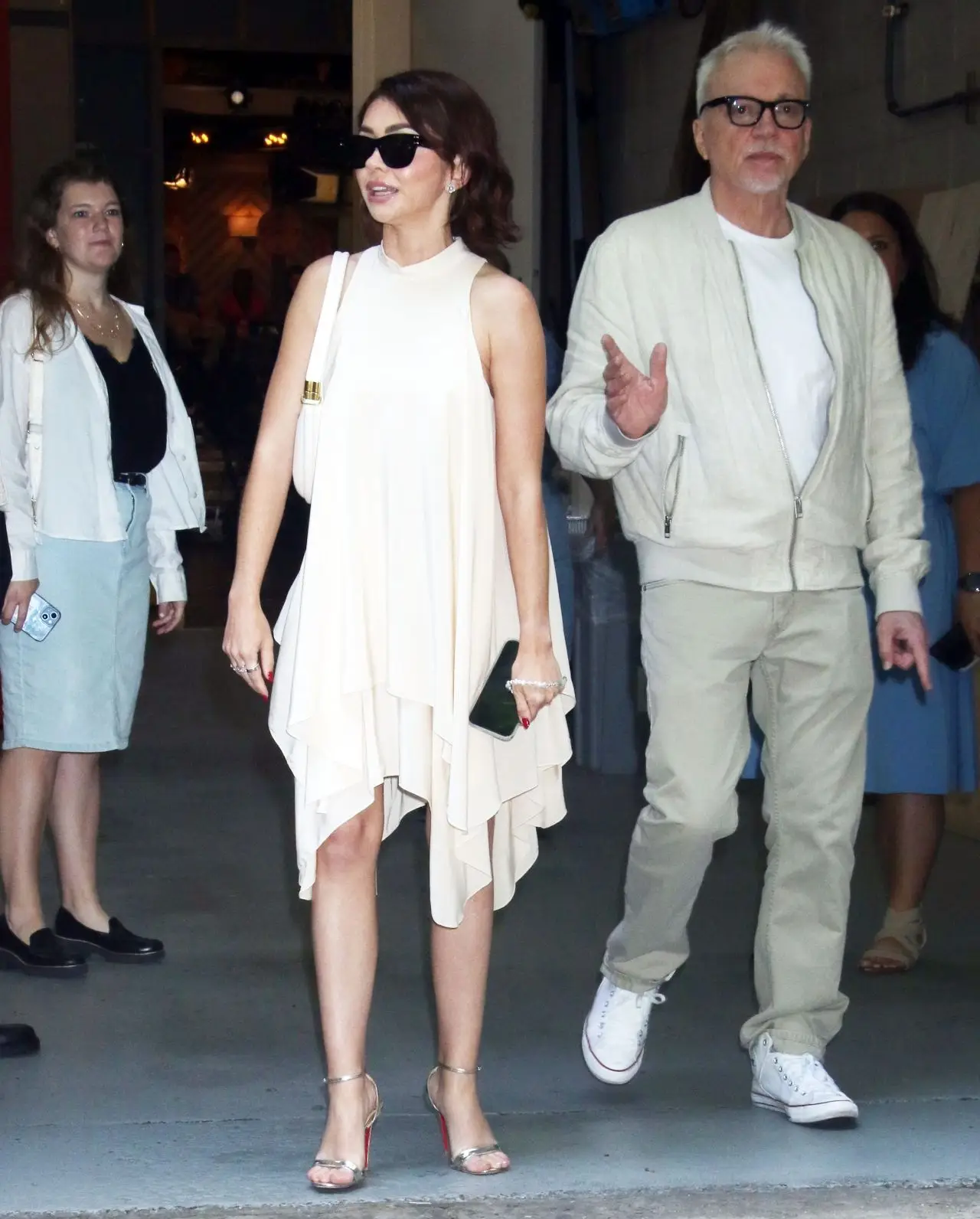 SARAH HYLAND IN A WHITE DRESS EXITS LIVE WITH KELLY AND MARK IN NEW YORK7